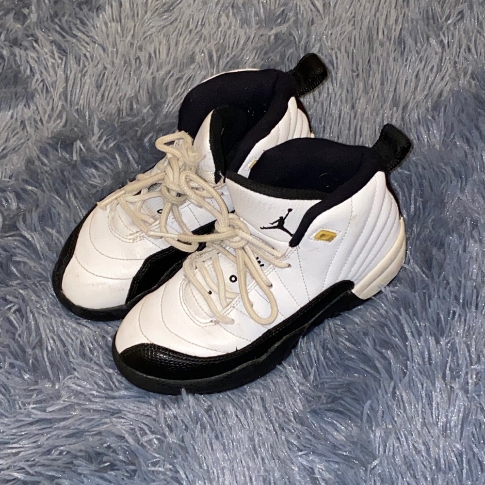 White Jordan retro 12 taxi sneaker-0QpvxH5U